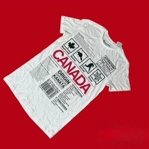 Blue Notes Whimsical Canada 100% Cotton T shirt Size Small NWT